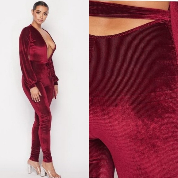 Velvety soft long sleeved jumpsuit adjustable tie at waist smooth has st… - Picture 7 of 7